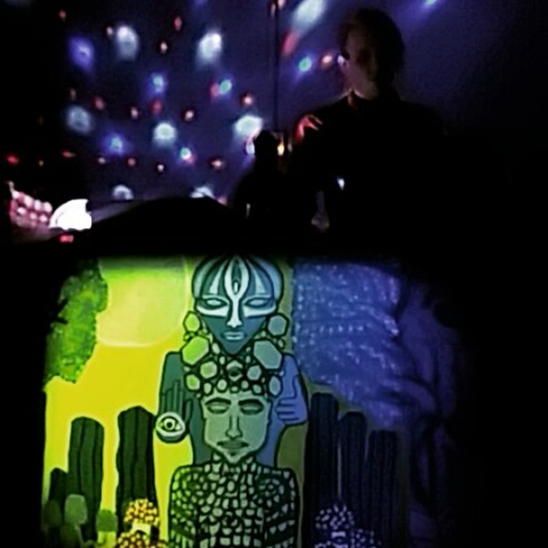 Hoy estamos de cumple!!! #psy #vj #psychedelic #visual #glow