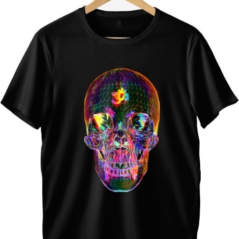 Remera con diseño original "psyskull" A la venta en varios colores y t…