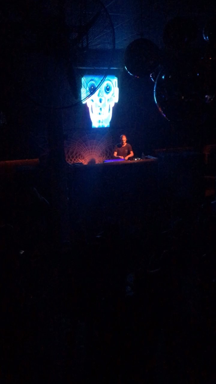 Visuales @para_bellum_crew @digitalnativesrecords @vjravenlight